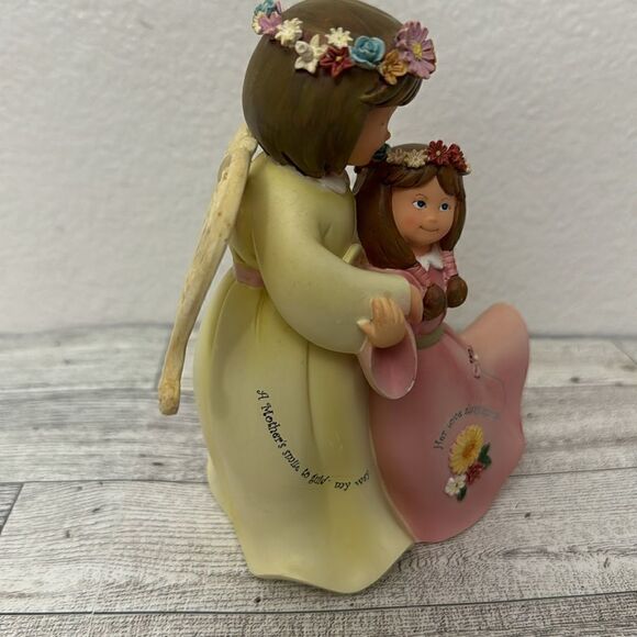 Ella Bella A Mother’s Smile Figurine - Picture 5 of 7